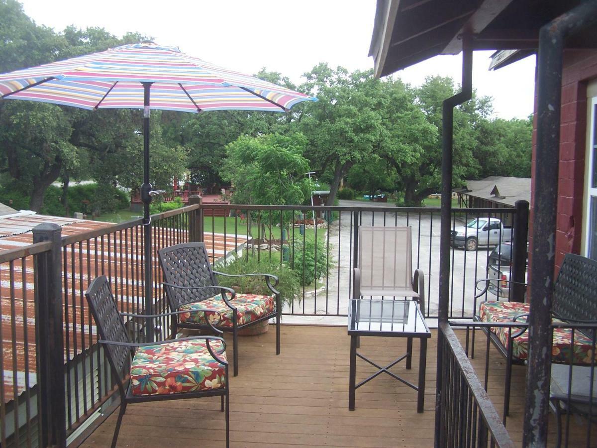 Blanco County Inn & Guesthouses Exterior foto